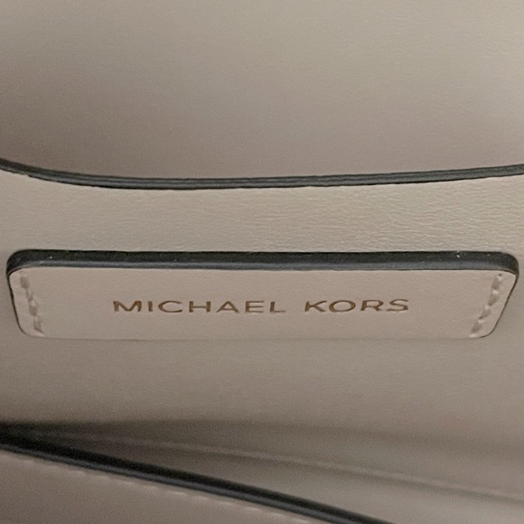 VERY RARE Michael Kors Rose gold and Blush Pink Purse - Picture 5 of 6